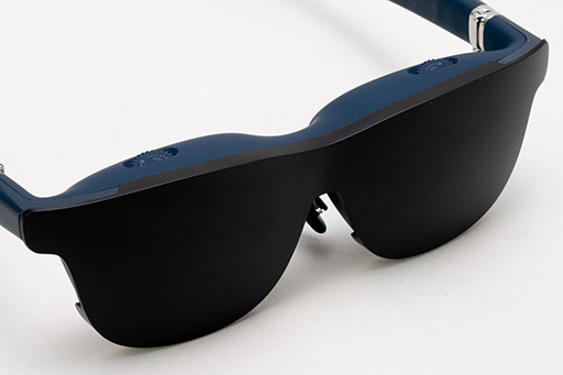 ゲーマーに向けたサングラス型ディスプレイ「VITURE One」を試す。携帯