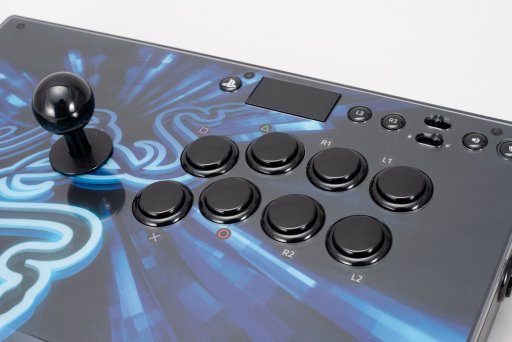Razerの新作アーケードスティック「Panthera Evo」レビュー。機能性と