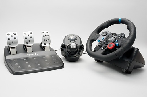 Logicool Gの新型ステアリングコントローラ「G29」ファースト