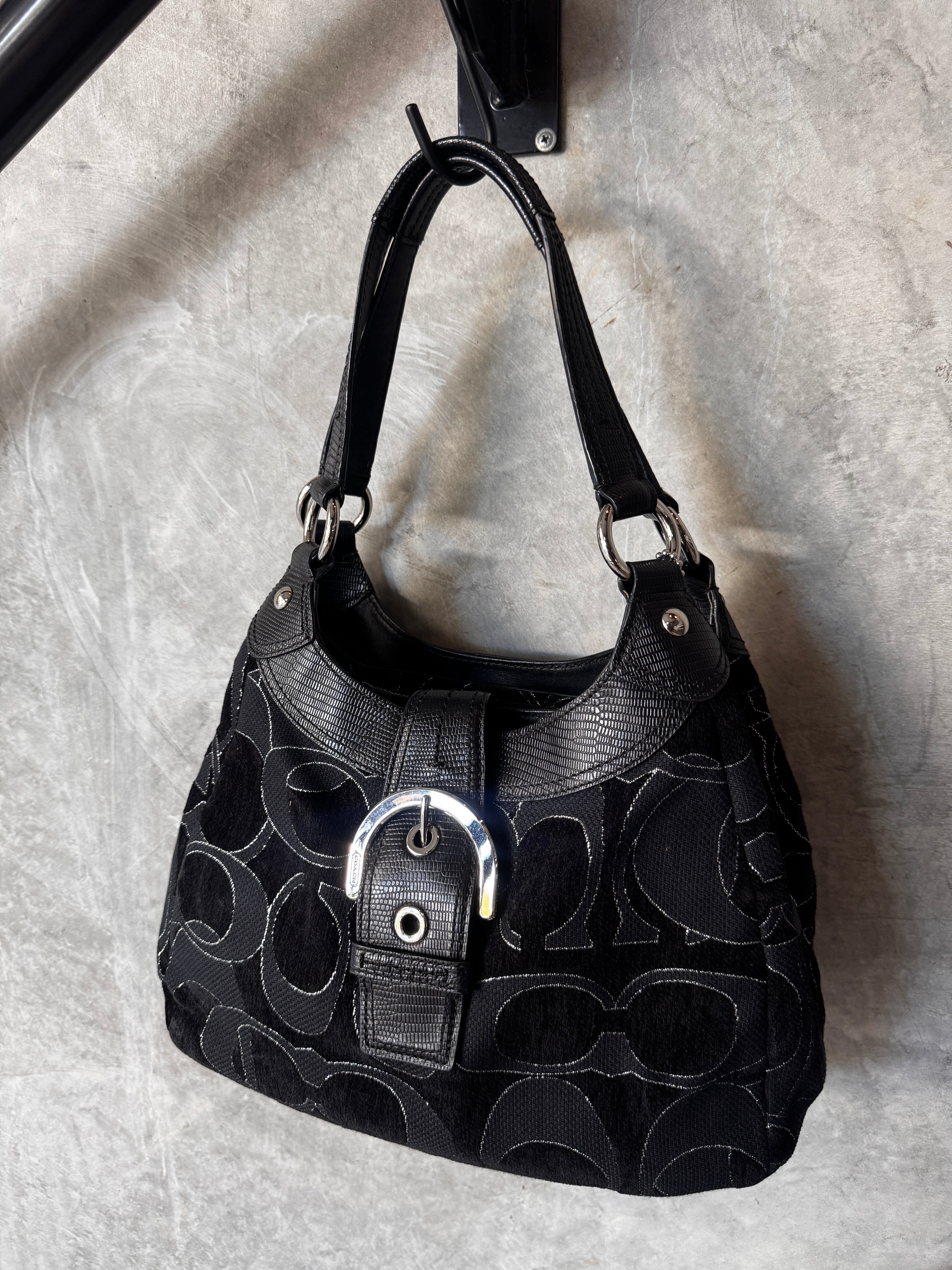 COACH SOHO SIGNATURE BLACK HANDBAG – 777ST.