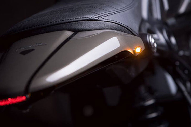 これで車検対応！？世界最小のウインカー「ケラーマン バレット アトー