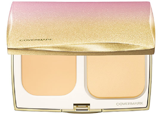 霧のような細かさで、毛穴を消し去る。カバーマーク シルキー フィット