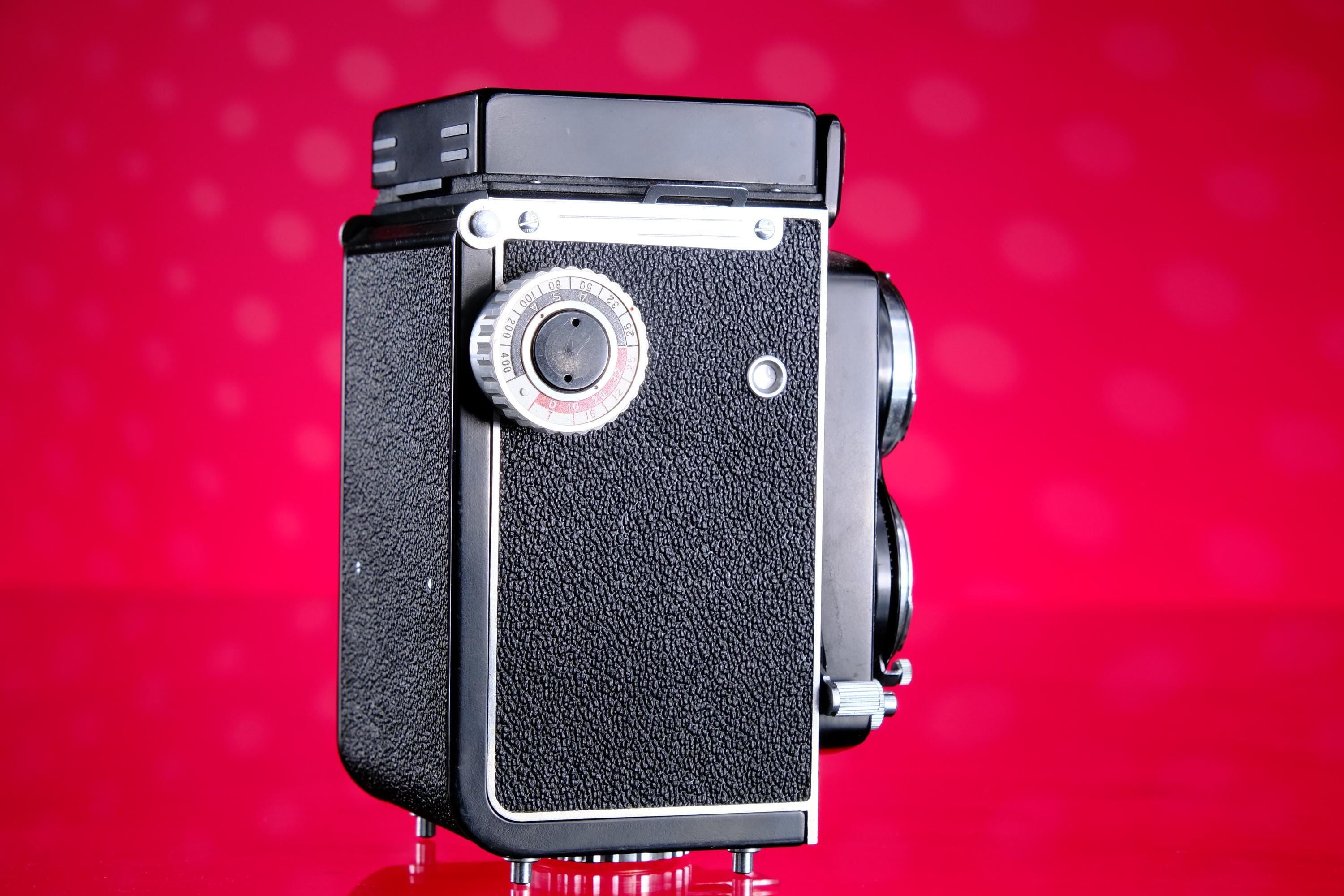 Ricoh Diacord G 6x6 Square Format Twin-Lens Camera - Excellent