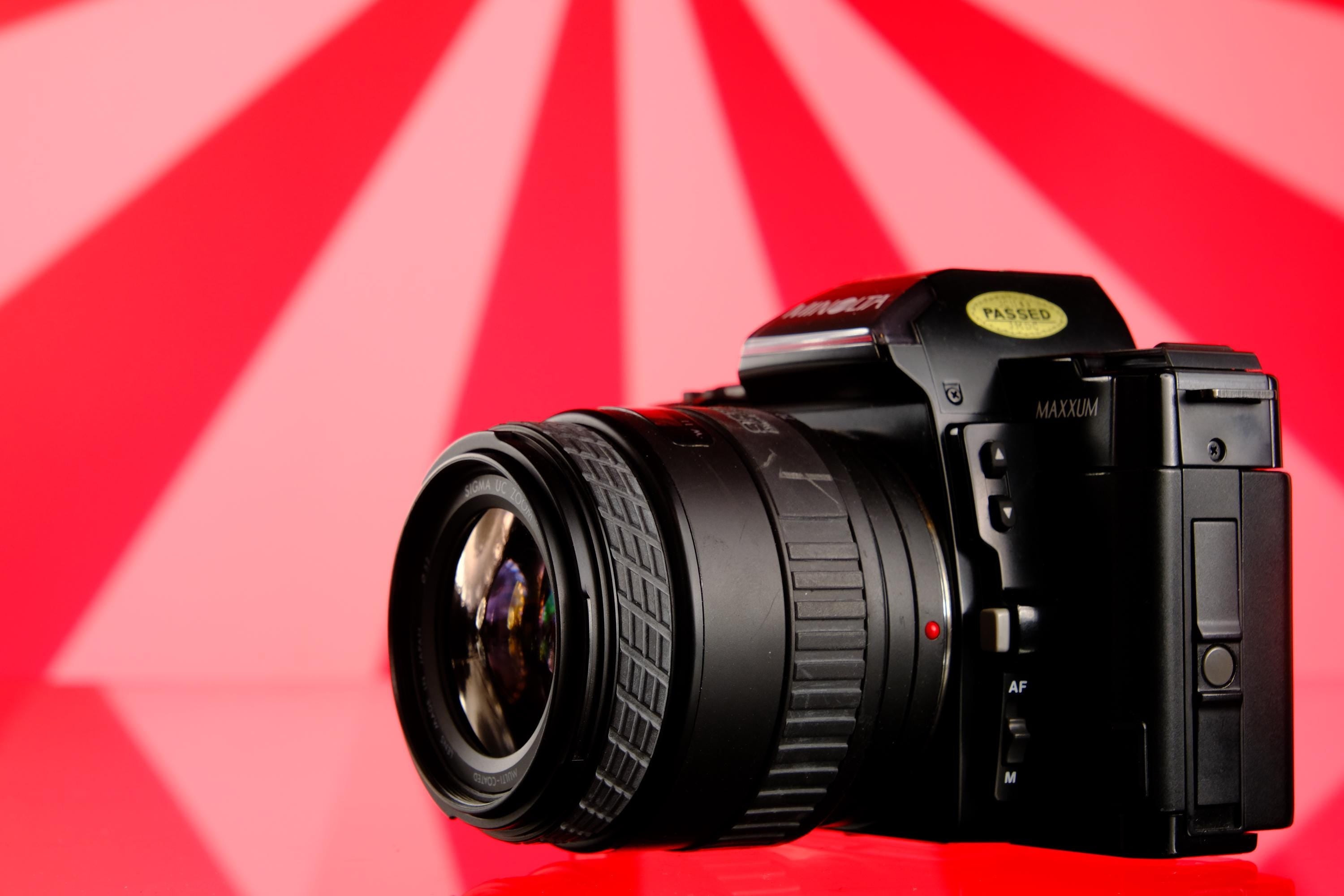 Minolta Maxxum 5000 AF 35mm SLR + 28-70 Sigma Zoom Lens Tested