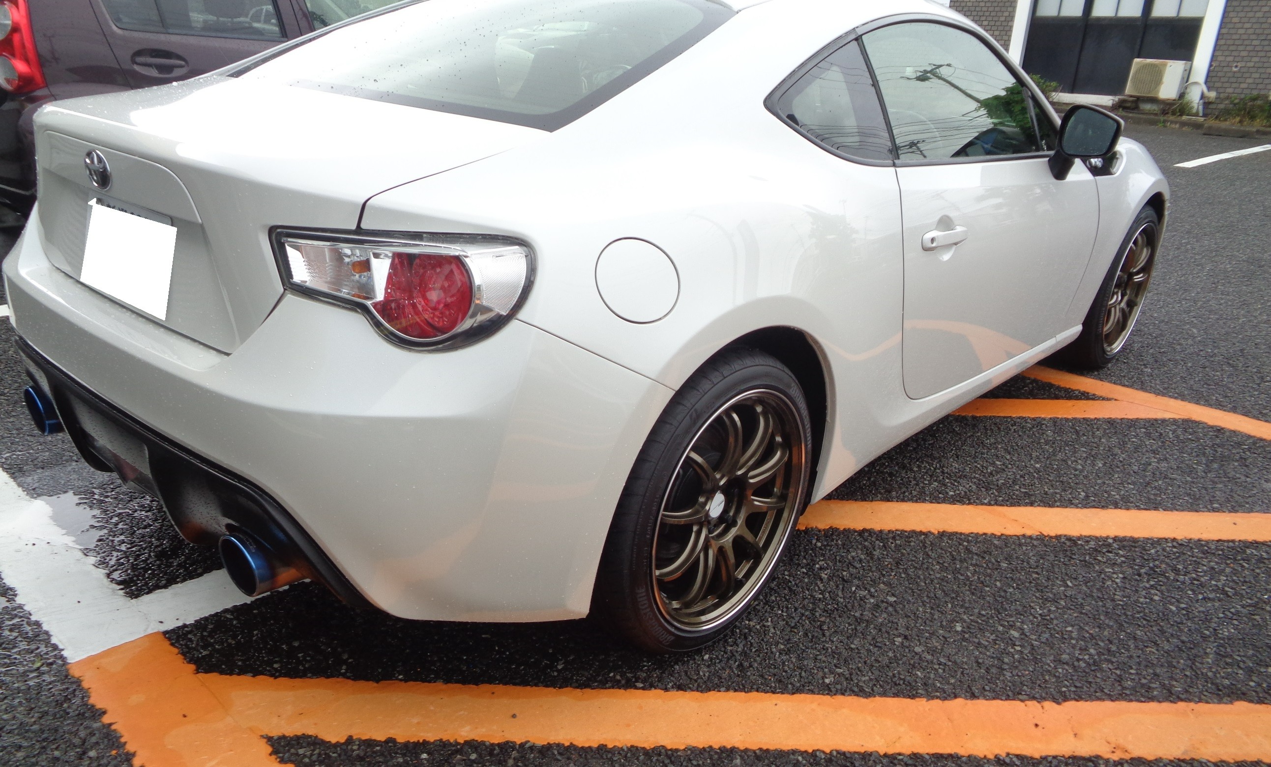 トヨタ 86にBRIDGESTONE POTENZA S007A & WORK EMOTION ZR10装着