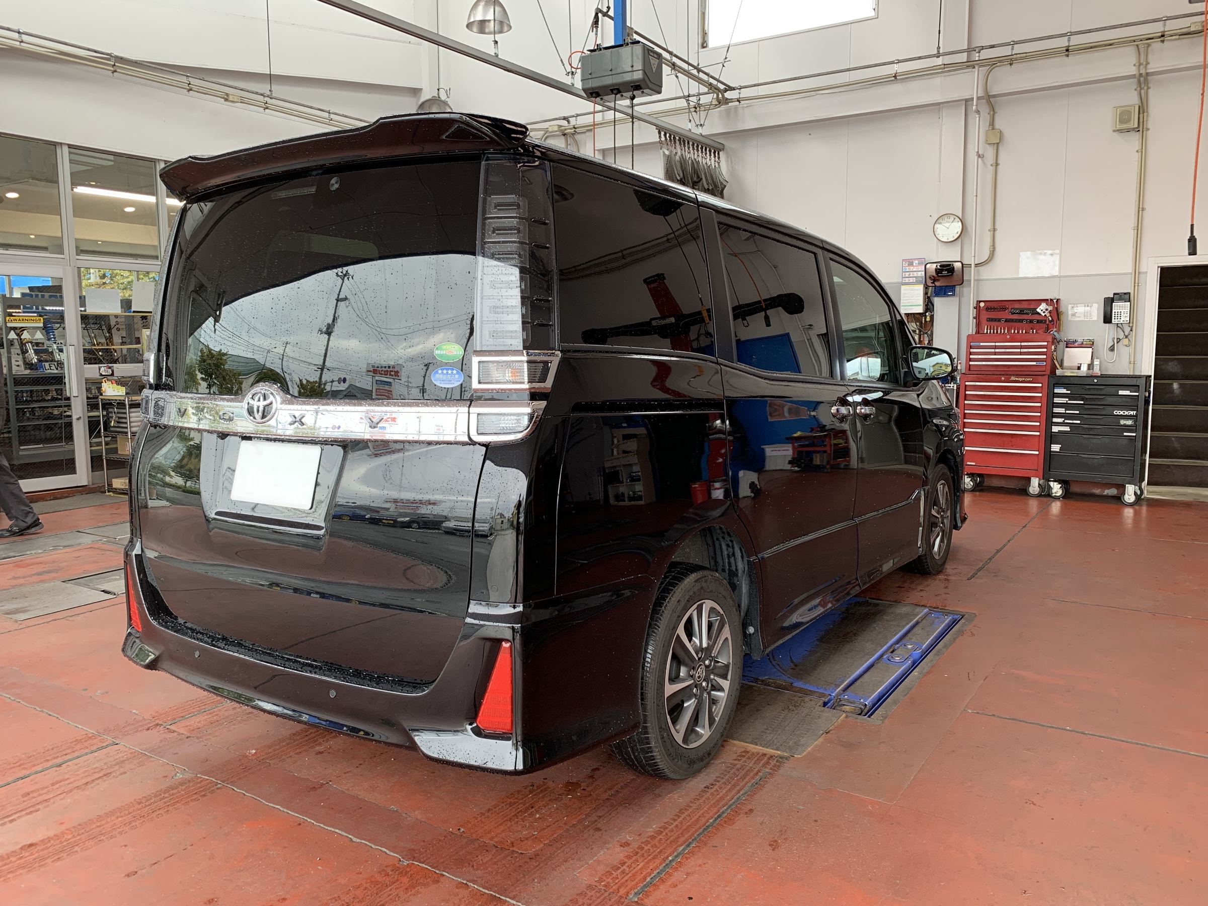 80系 VOXY ZRR85W HKS HIPERMAX-S 車高調取付け | トヨタ ヴォクシー