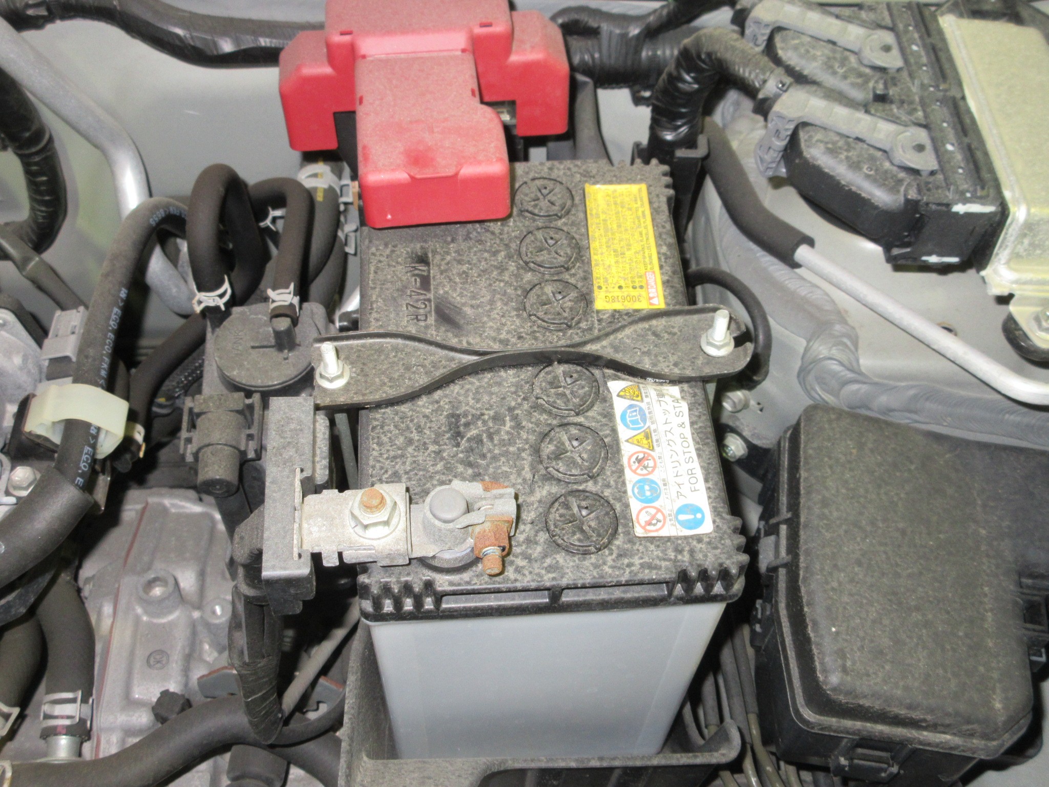 遂にアイドリングストップランプがオレンジ色で点灯状態になってしまっ