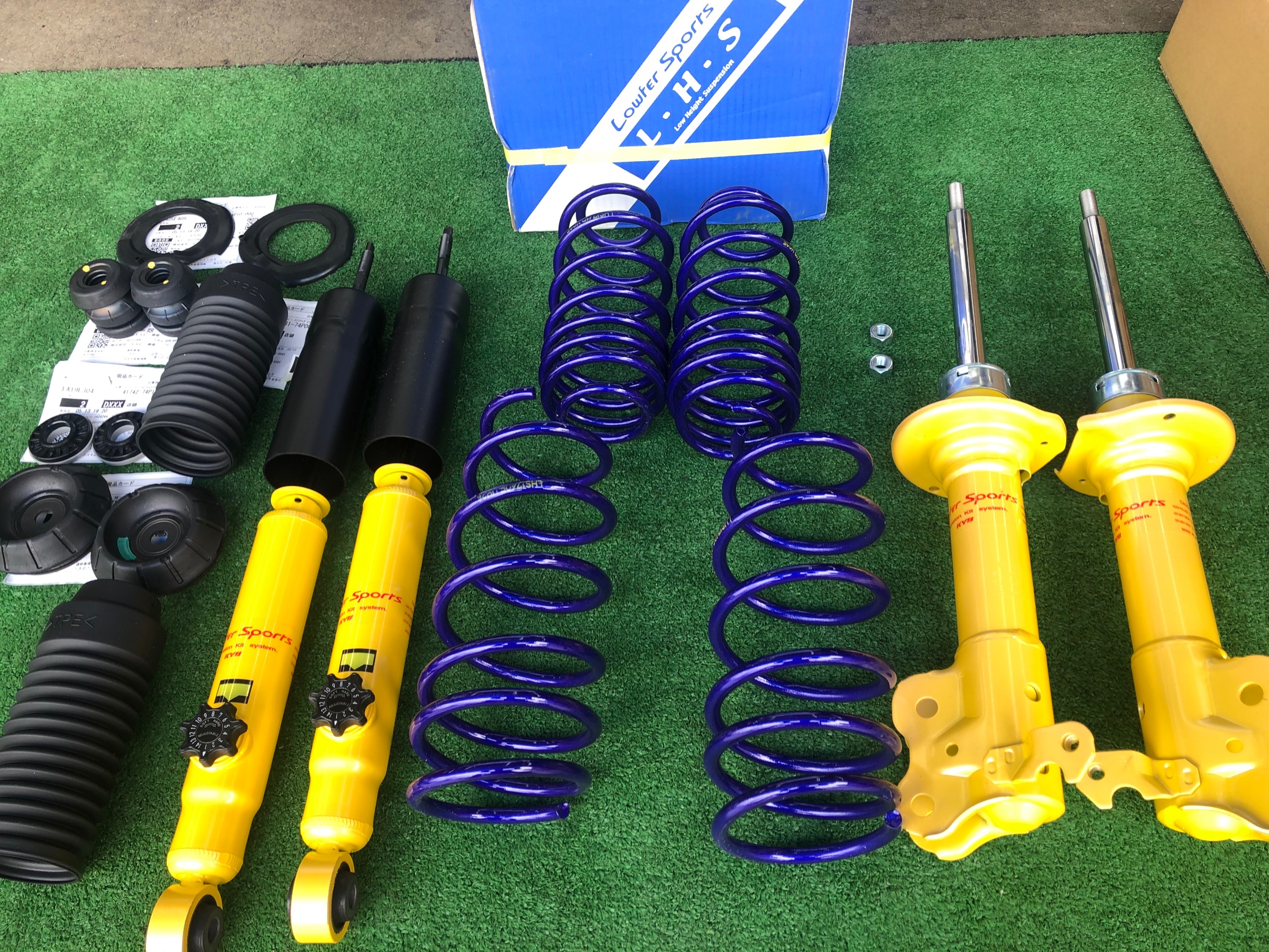 アルトターボRS 足回り交換 ［ HA36S × KYB ローファースポーツキット