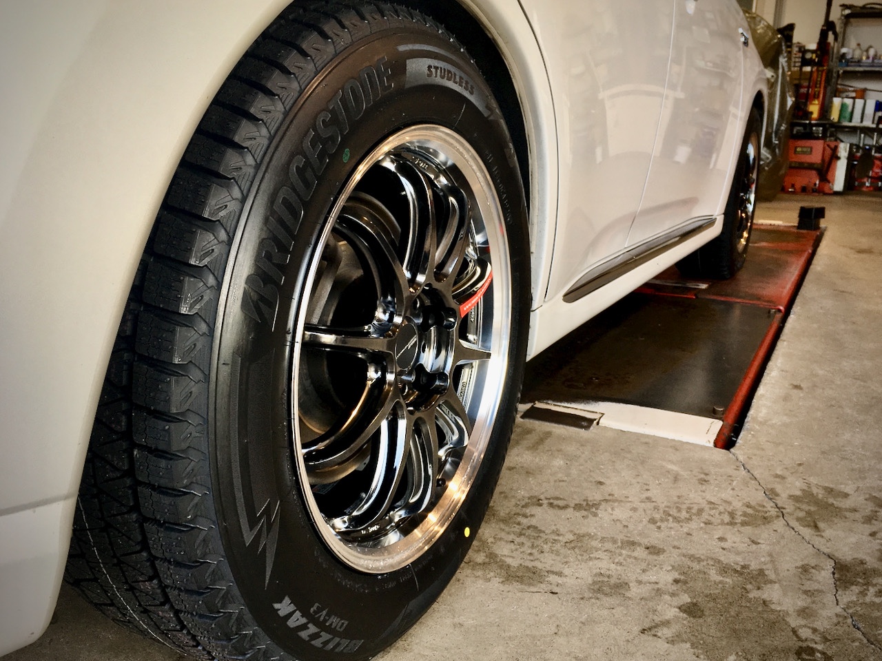 GG2W MITSUBISHI OUTLANDER PHEV ✖ BLIZZAK DM-V3 ✖ WORK EMOTION