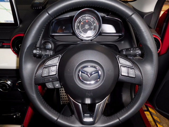 マツダ デミオ に KENSTYLE（ケンスタイル）ロングパドルシフト取付