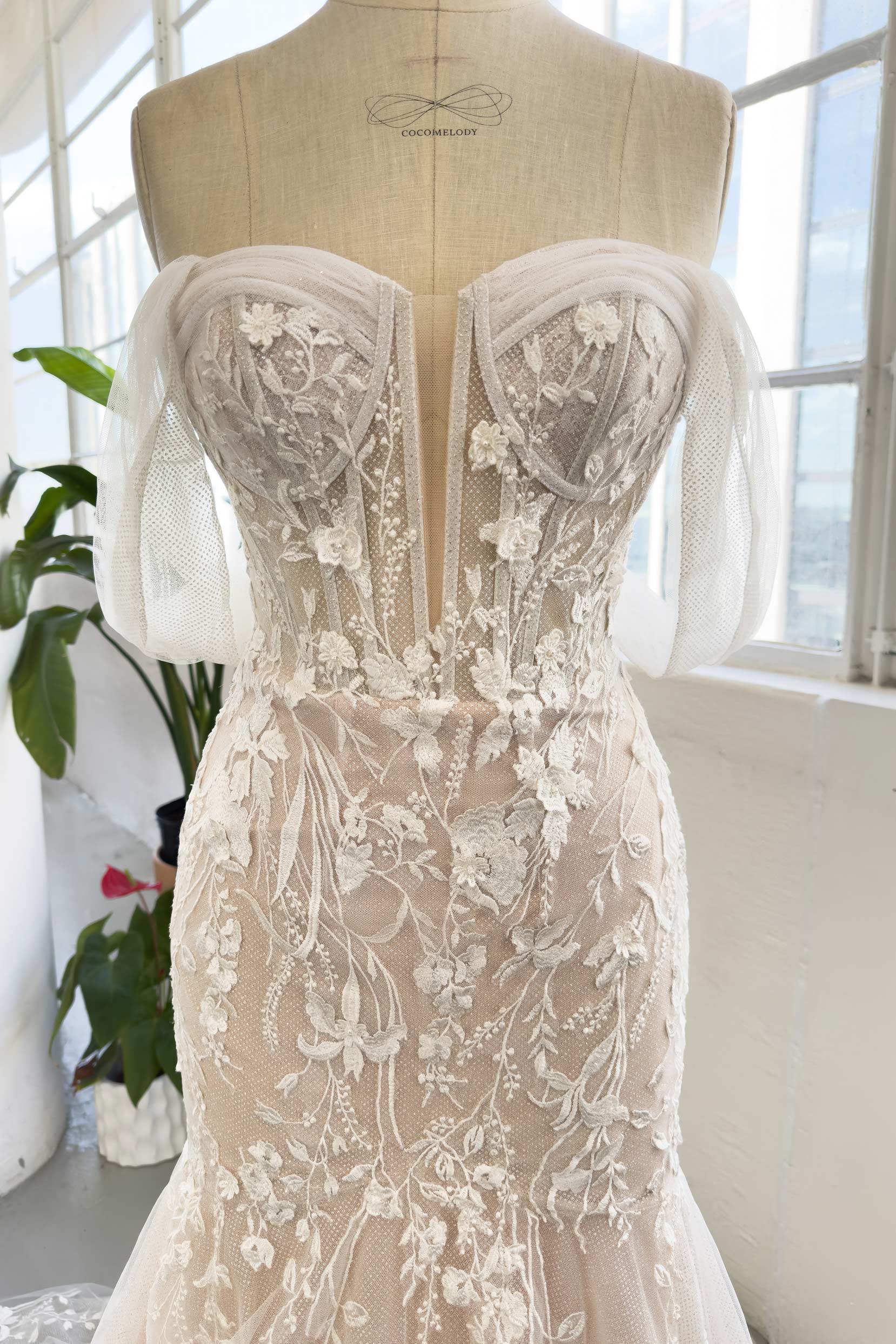 CW2999 詳細 | ウエディングドレスを格安で探すならCOCOMELODY