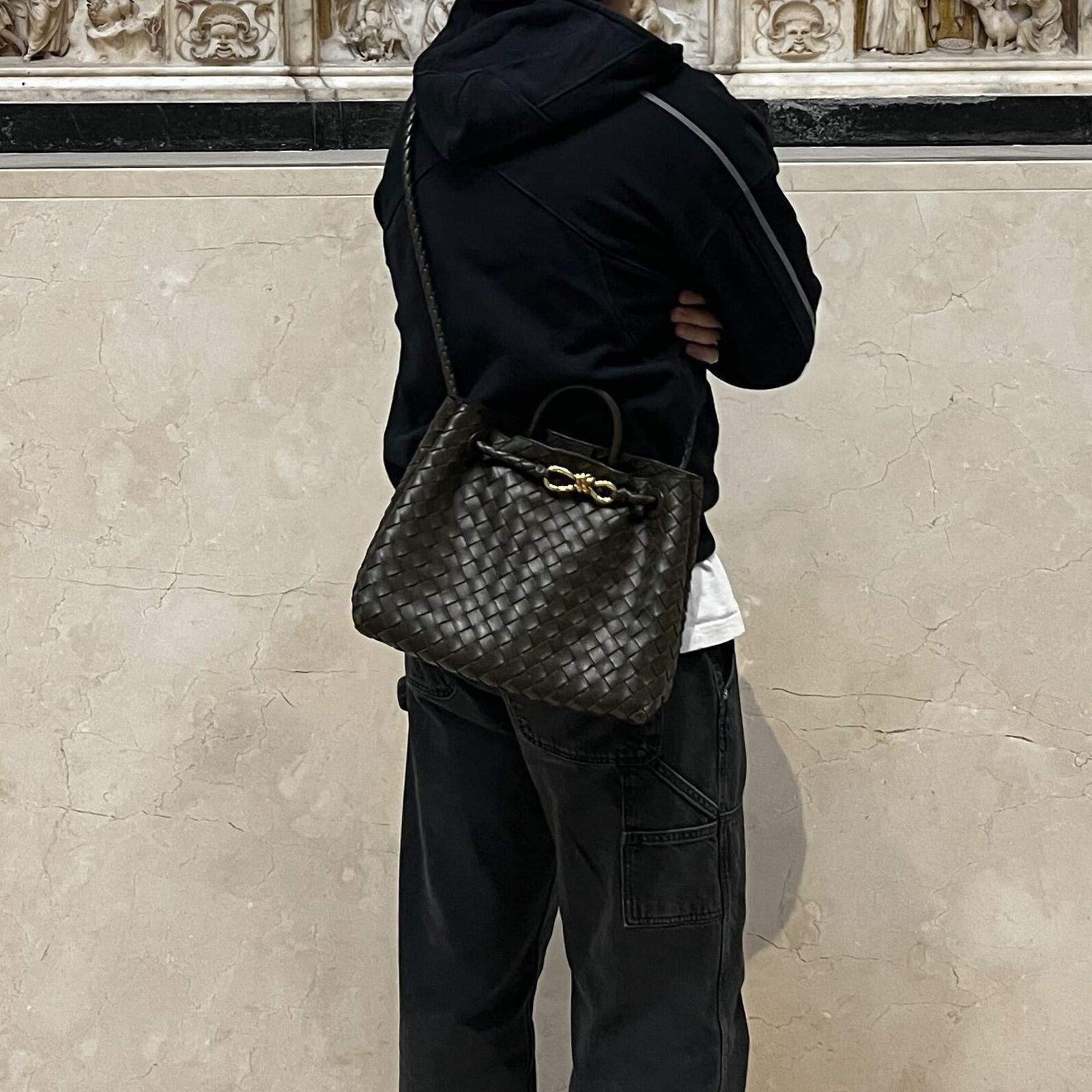 BOTTEGA VENETA Medium Andiamo Shoulder Bag in Green | COCOON