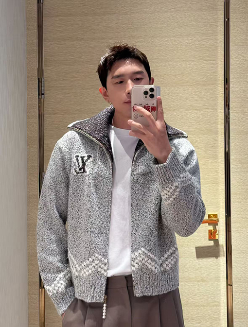ルイヴィトン ジャカードジップニットジャケット 23,800円 CCS041897