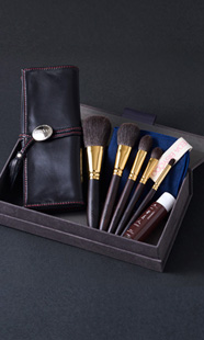 日本製のオリジナル高級化粧筆セット。 人気のメイクブラシ 化粧筆