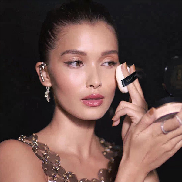 リュクス ラディアンス ルース パウダー / ボビイ ブラウン(ルース