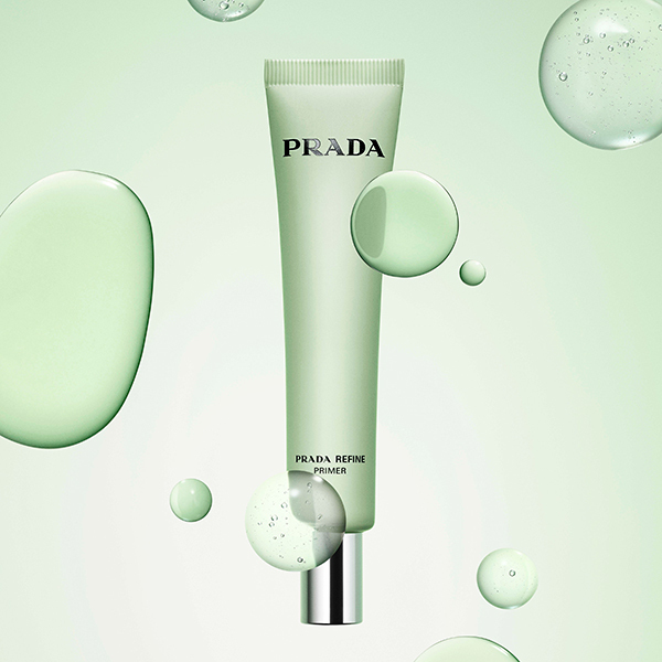 リファイン ブラーリング エクステンディング プライマー / プラダ