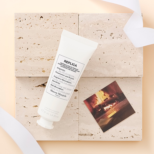 レプリカ ハンドクリーム バイ ザ ファイヤープレイス / Maison