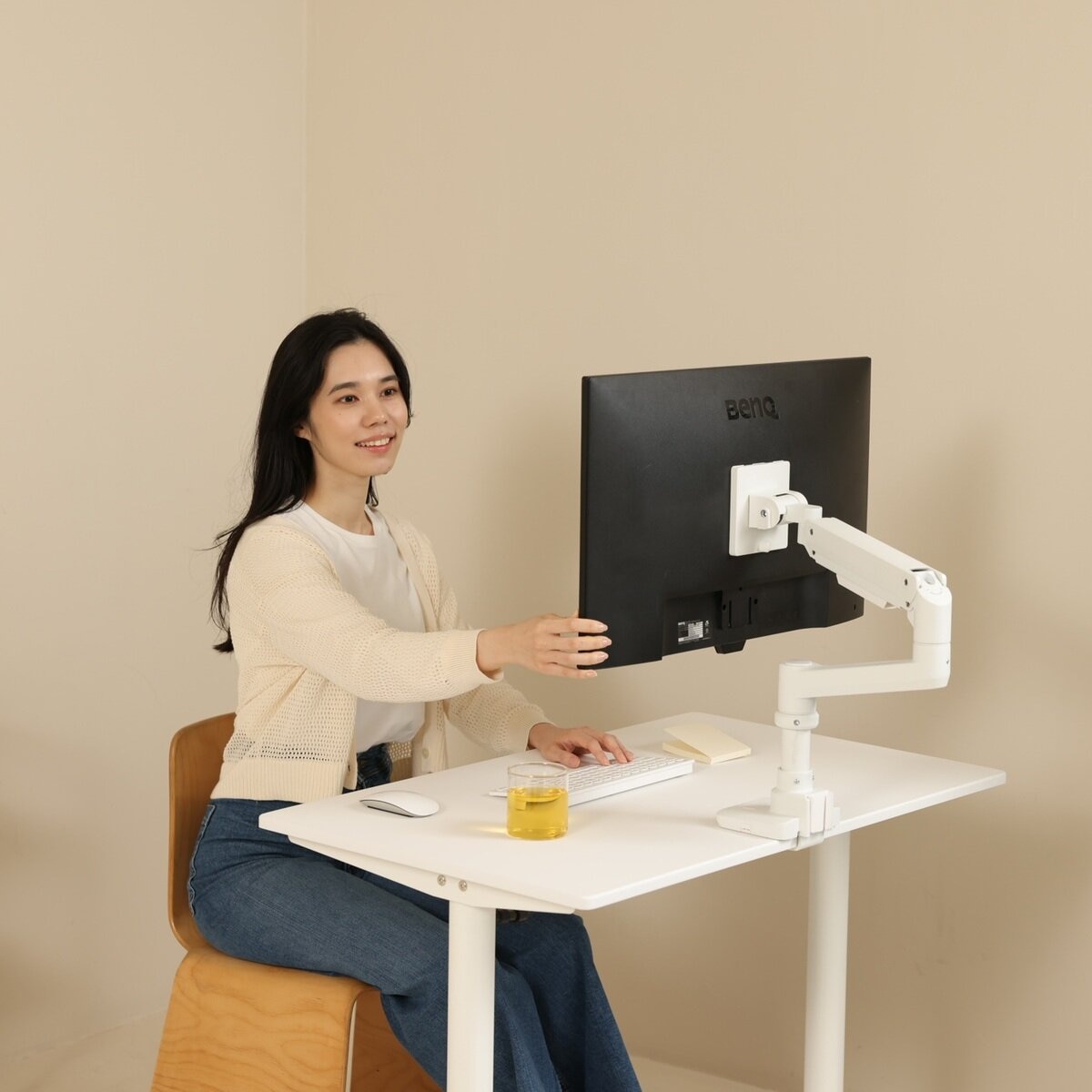 iggy / モニターアーム / LS112 / 耐荷重20kg / 17～49インチ対応