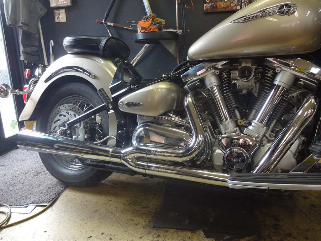 前編】XV1600ロードスターのマフラーをバンス&ハインズからノーマルに