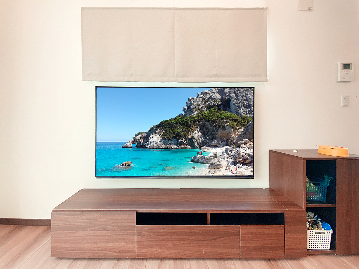 岐阜県関市で東芝レグザ65インチ有機ELテレビ(65X8900K)を壁掛けし