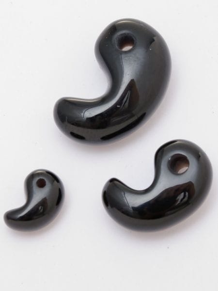 黒水晶勾玉（Sサイズ）(山東省産): 『岩座(いわくら)』公式通販