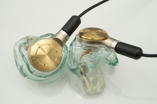 ワイヤードもいける！？」、リケーブル可能なイヤホンをBluetooth化し