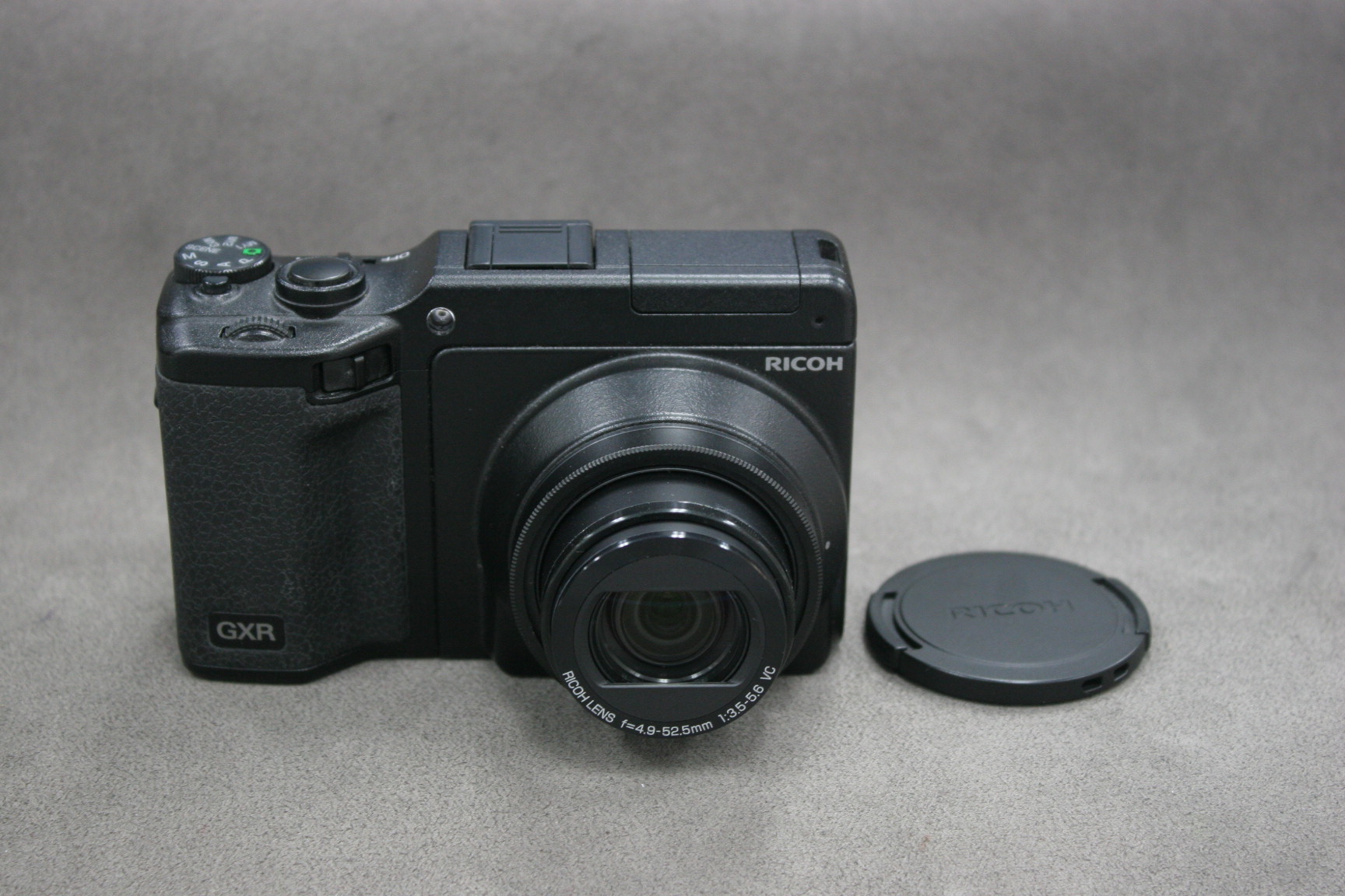 リコーGXR+P10 KIT 28-300mm F3.5-5.6 VC（中古新入荷品）レビュー