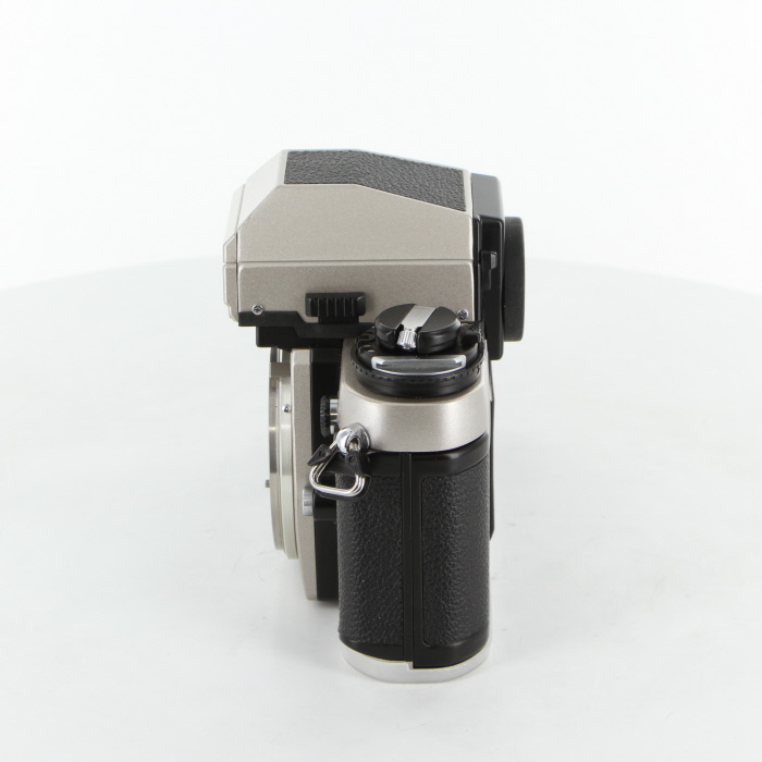 中古入荷情報】見た目だけじゃない、中身も凄い【ニコンF3チタン】