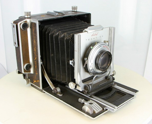 フィルムカメラはじめよ♪ 003】 中・大判カメラ＆特殊カメラ｜カメラ