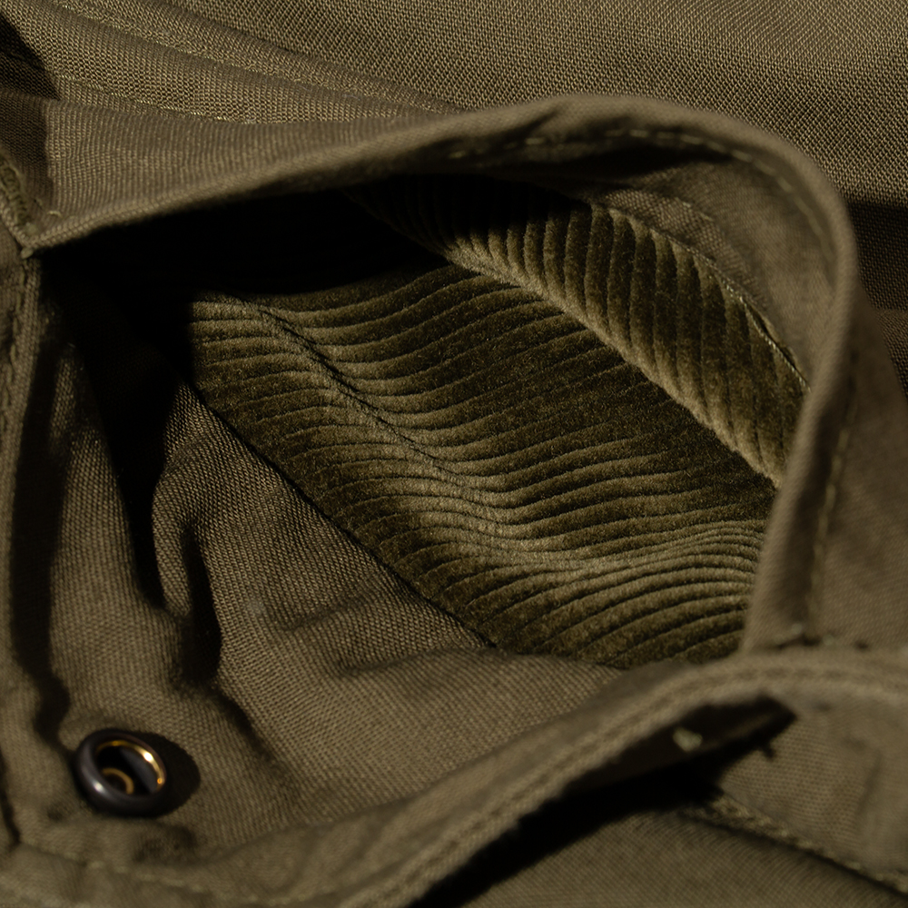 Fish Tail Coat-Stand Collar