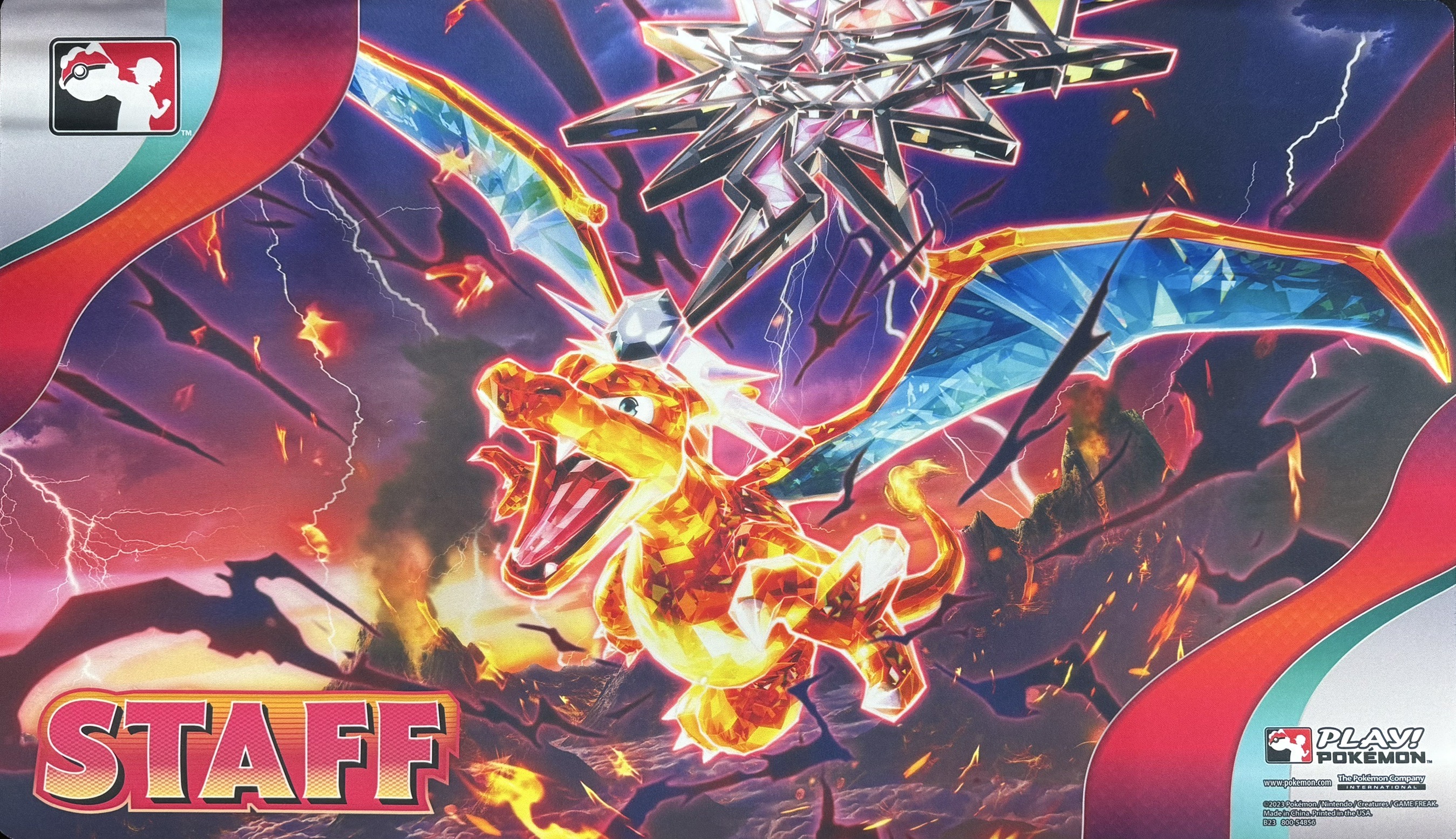 状態A-〕プレイマット『海外/テラスタルリザードン(STAFF/Playロゴ