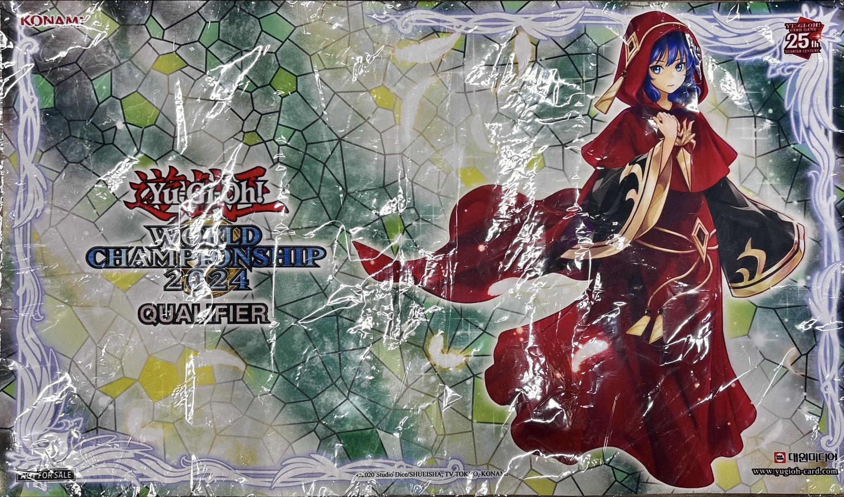 プレイマット『粛声の祈り手ロー』【-】{-}《プレイマット》