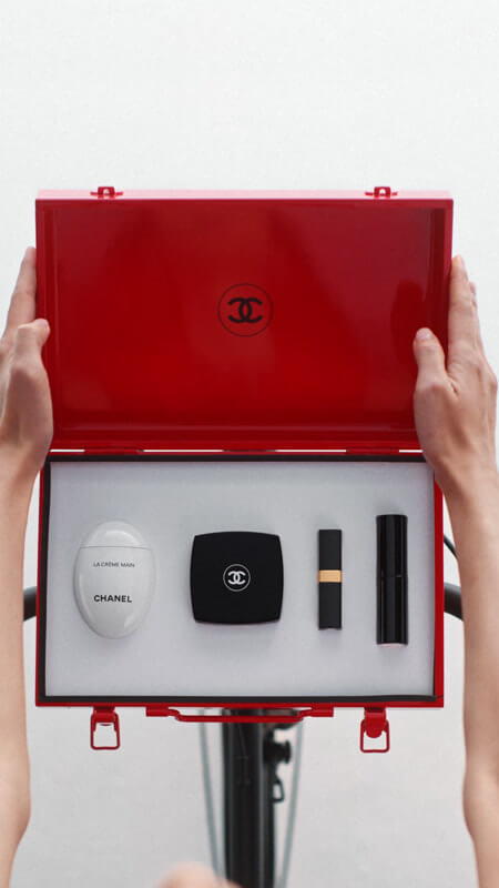 DATING-SET - CHANEL BEAUTY ESSENTIALS | CHANEL シャネル