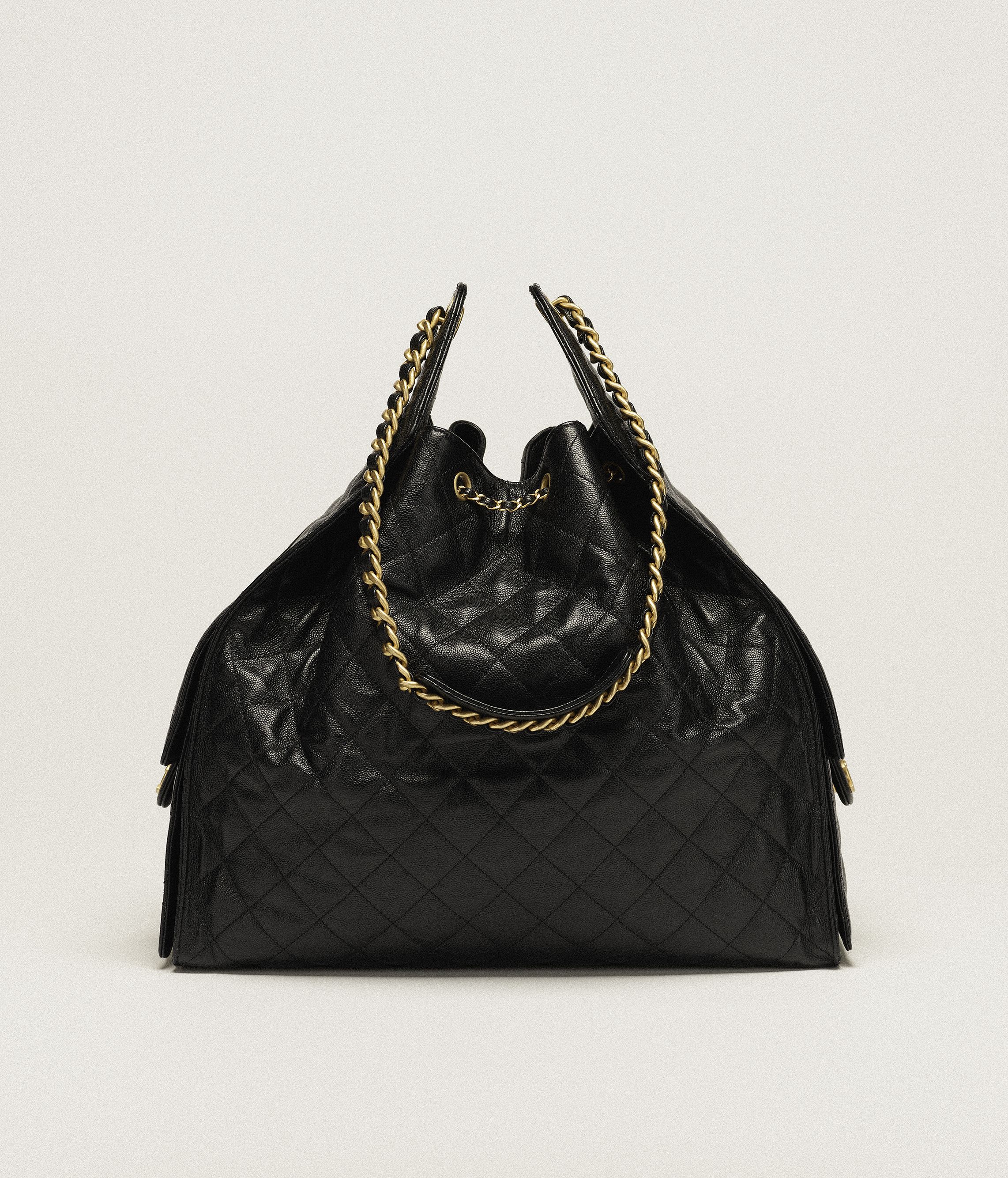 Chanel 22 handbag, Shiny calfskin & gold-tone metal , black