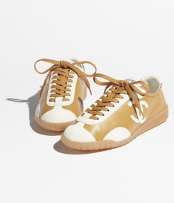 スニーカー - シューズ — ファッション | CHANEL