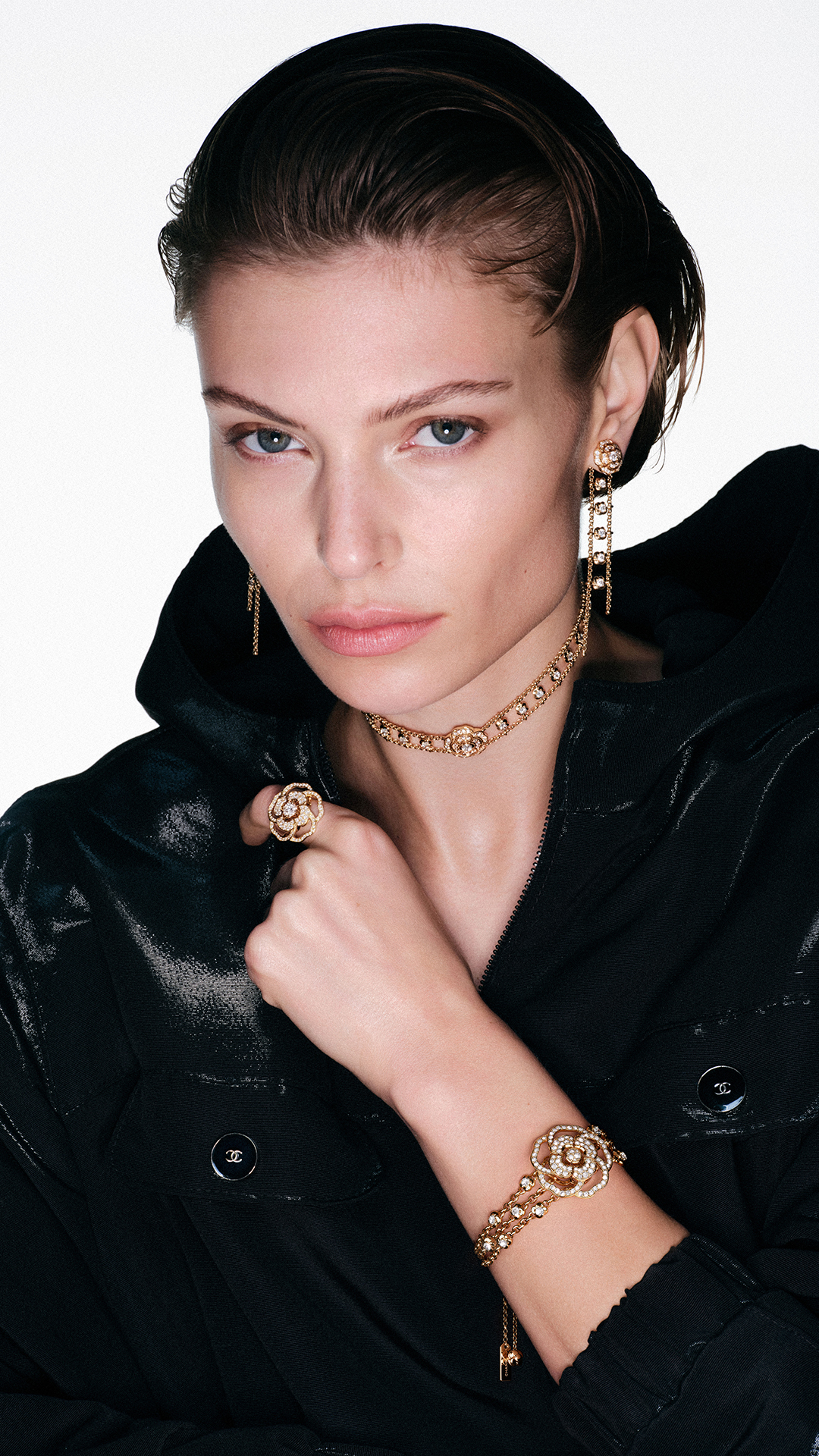 Signature CAMÉLIA Collection – High Jewelry | CHANEL