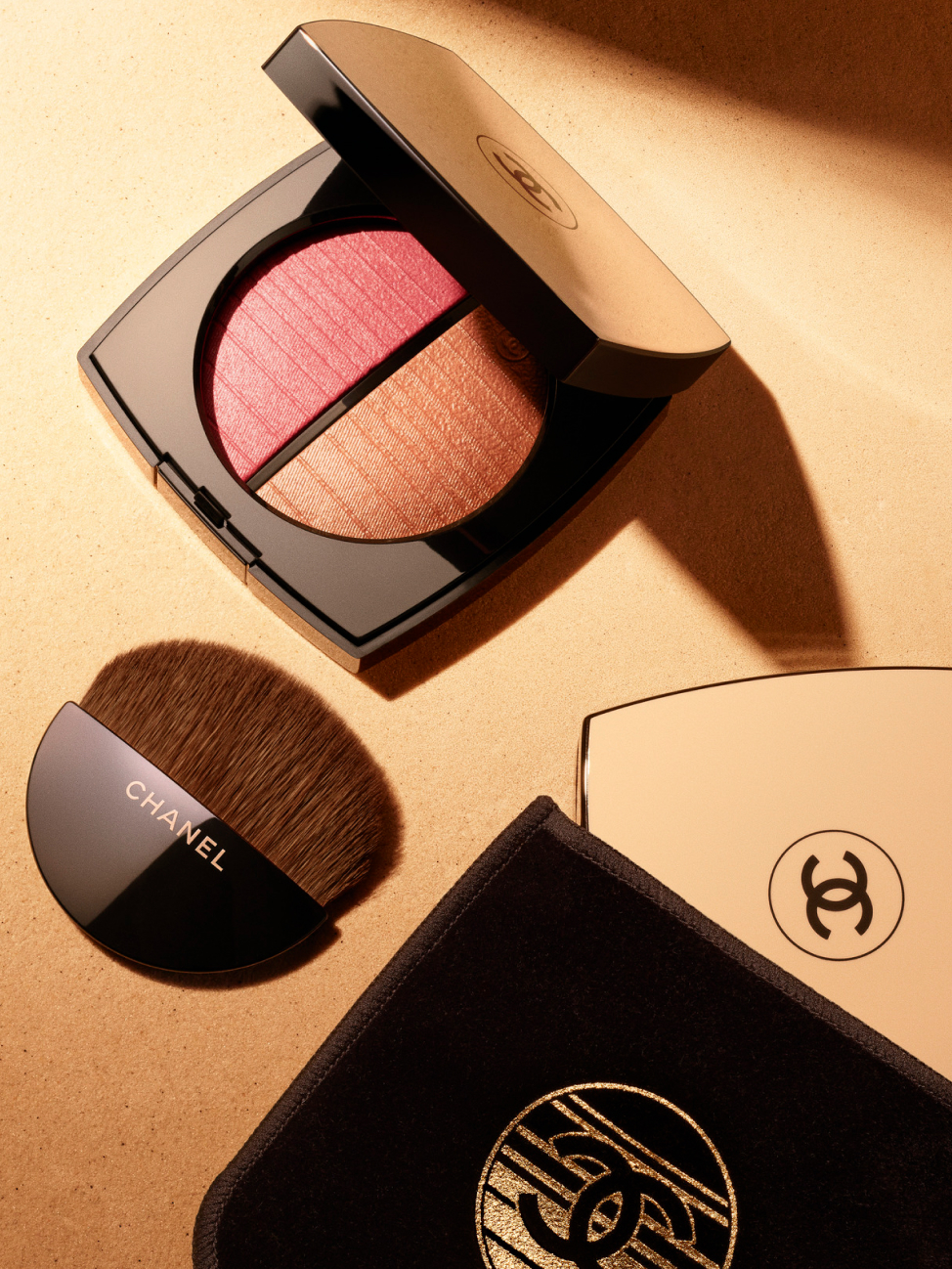 CHANELレベージュヘルシーゴールデングロウパウダーソレイユクーシャン