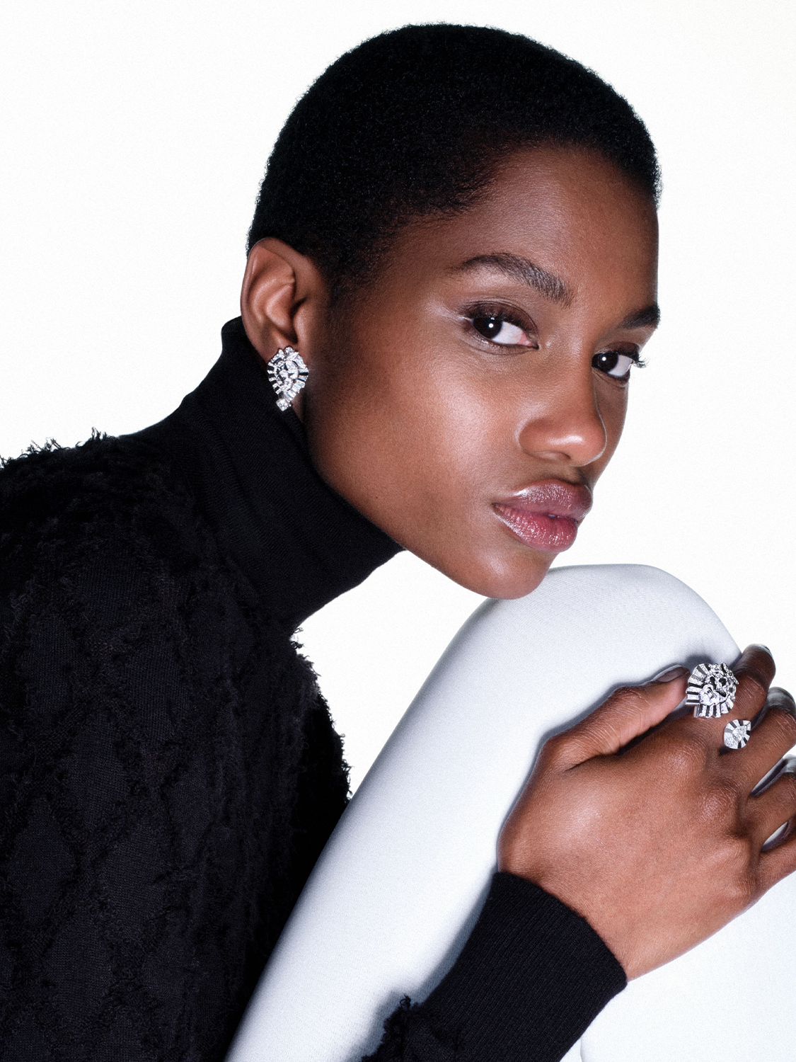 シャネル公式サイト : ファッション、香水、化粧品、時計、ファイン