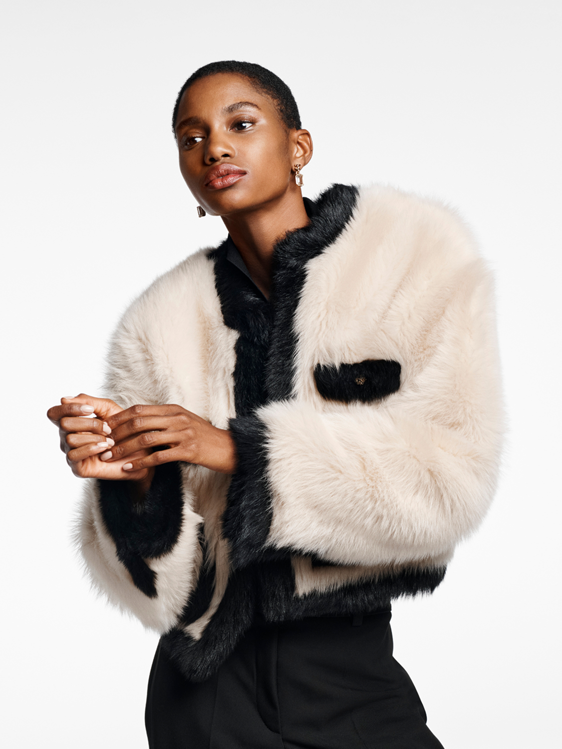 シャネル 公式サイト：CHANEL.COM - ファッション | CHANEL シャネル