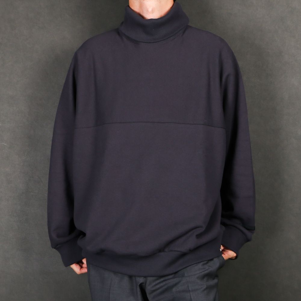 N.HOOLYWOOD - HIGH NECK SWEATSHIRT / 2202-CS03-020 pieces
