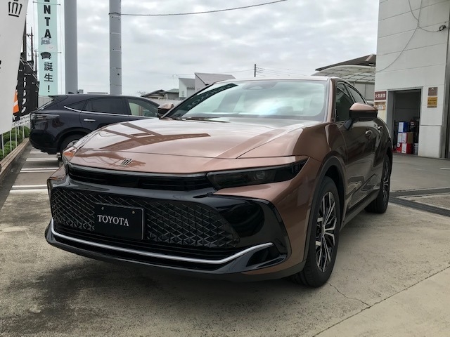 新型クラウン☆展示中です♪