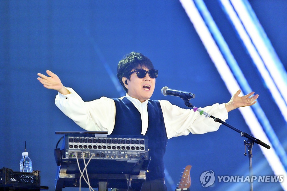 チョー・ヨンピル 年末年始に全国ツアー開催-Chosun online 朝鮮日報