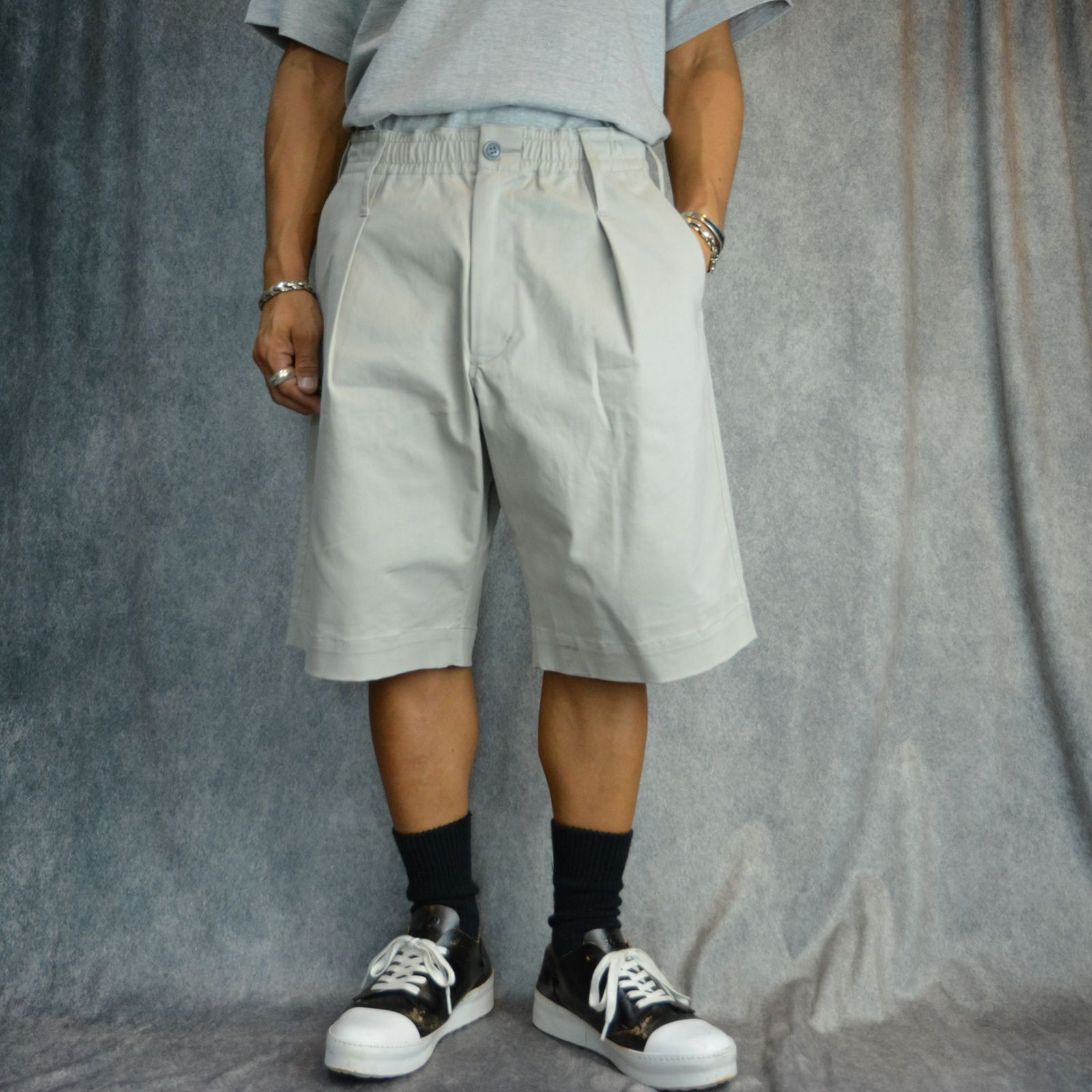 N.HOOLYWOOD - × INVINCIBLE®︎ ハーフパンツ （GRAY） | chord online