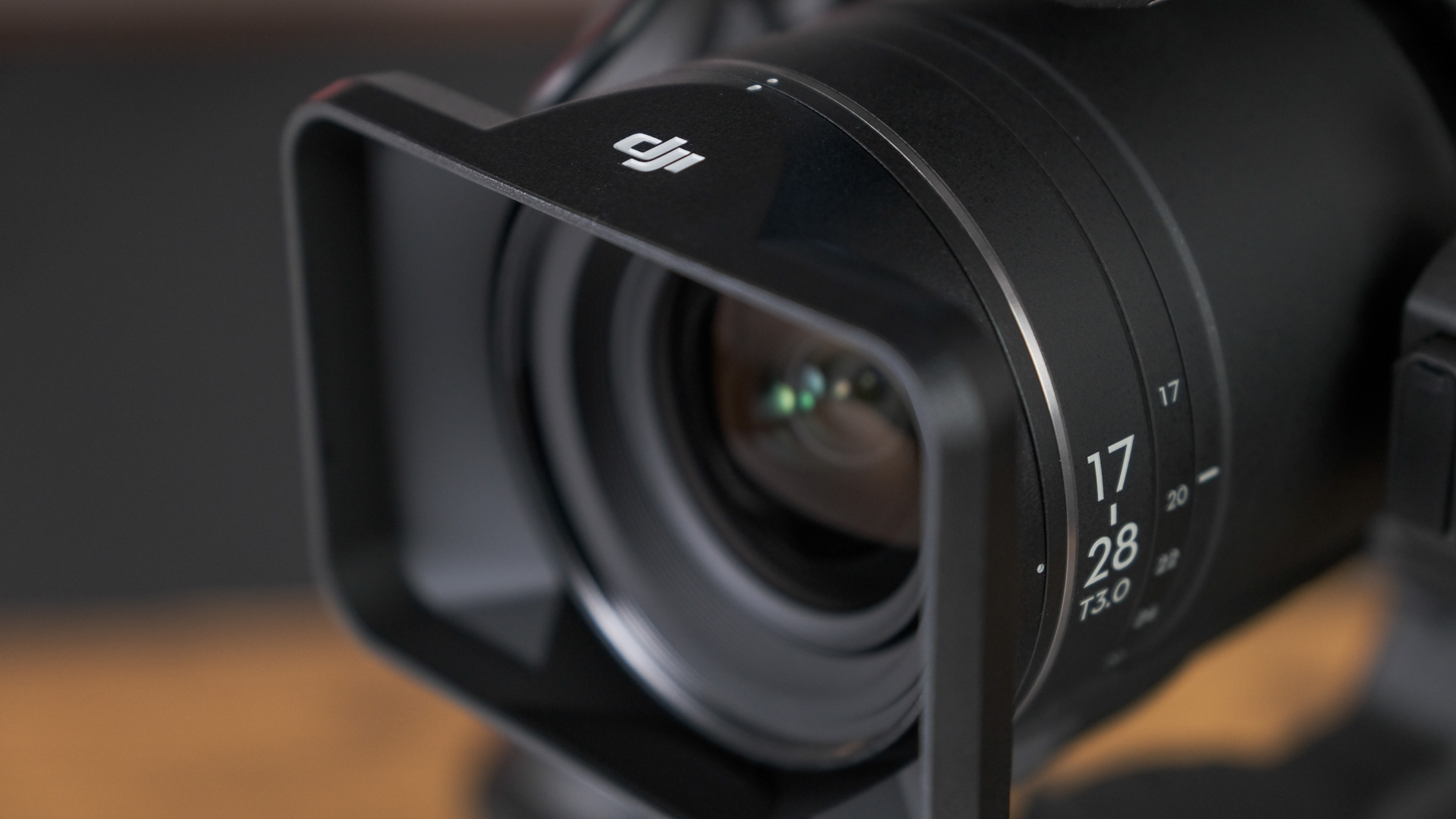 DJI DL PZ 17-28mm T3.0 Lens Announced - First Zoom Lens for DL