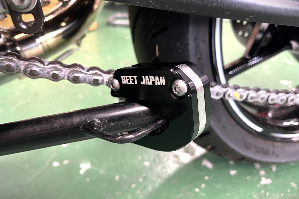 ニンジャZX-25Rオーナーは要注目！ 車体の引き起こしが楽になる