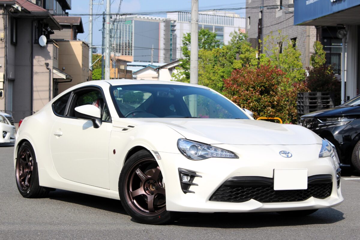 ZN6 86にテイン フレックスZ & ヨコハマ アドバンGTビヨンド 17インチ