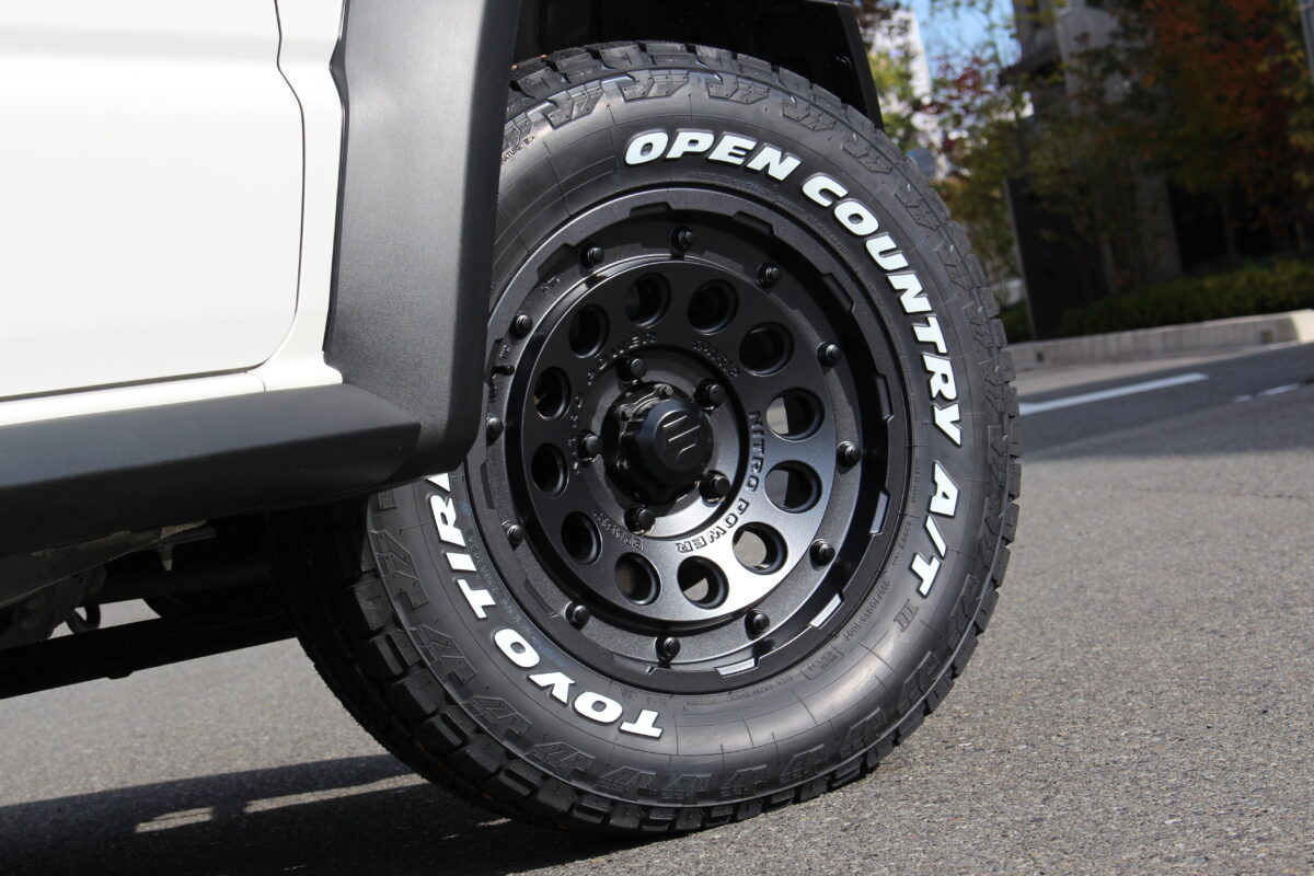 ジムニーノマドにナイトロパワー H12 ショットガン 16インチを装着