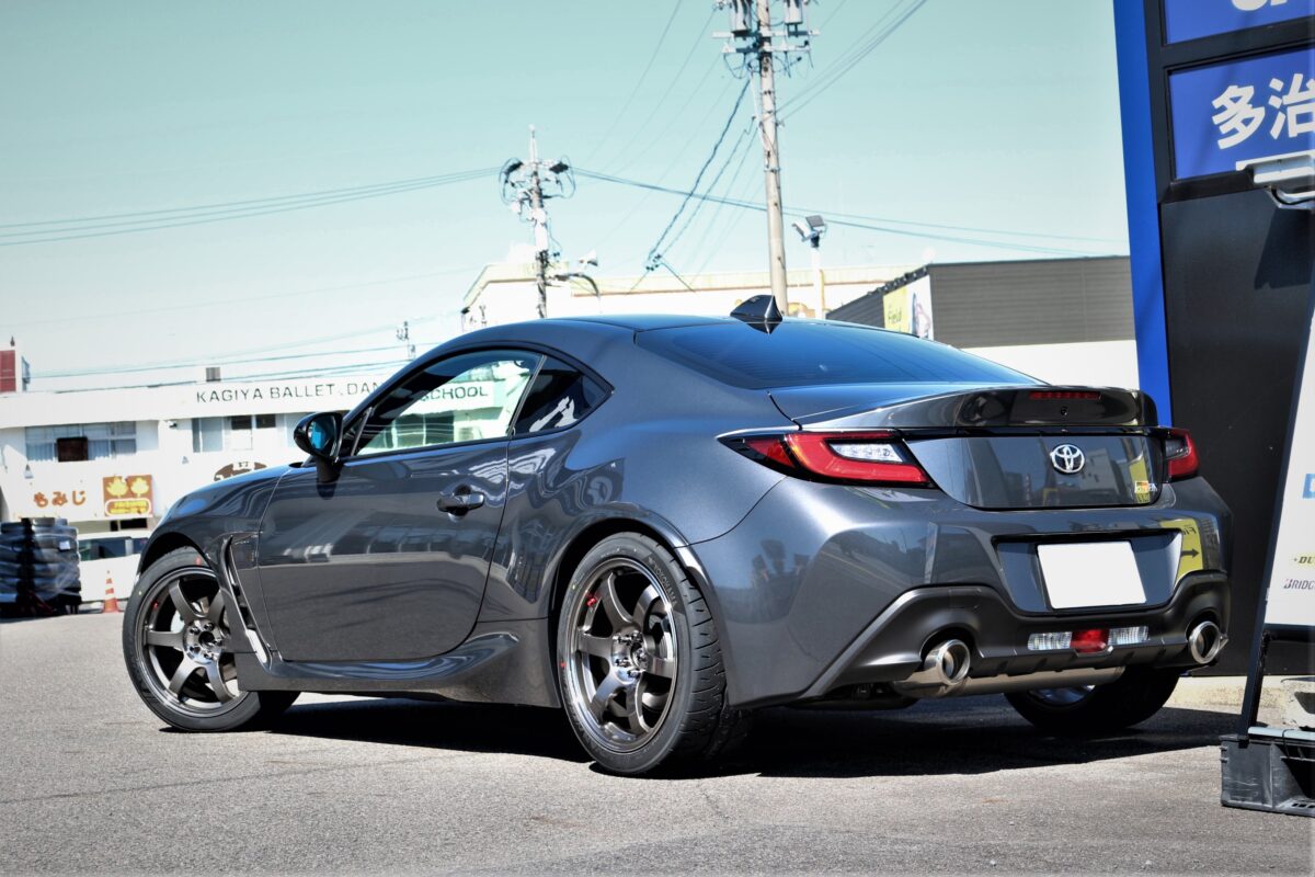 ZN8-GR86②】RAYSのみんな大好きなサンナナ！9.0Jでツライチ装着