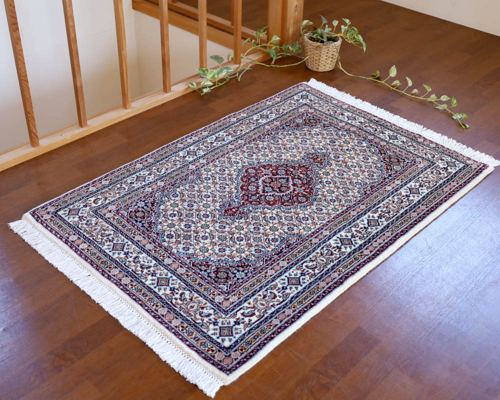 ペルシャ絨毯玄関マット ウール＆シルクサイズ イラン・ムード産