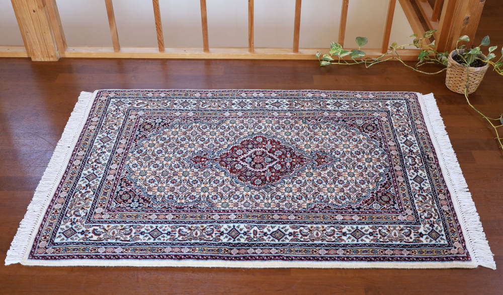 ペルシャ絨毯玄関マット ウール＆シルクサイズ イラン・ムード産